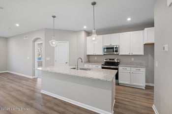 10041 Windcrest Farms Ln #27B, Louisville, KY 40291