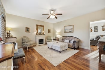 1005 Running Brook Dr, Lawrenceburg, KY 40342