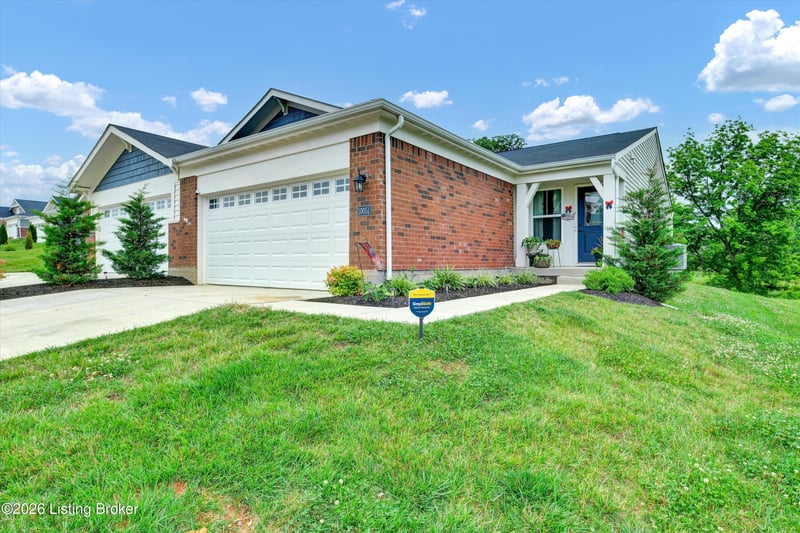 10051 Windcrest Farms Ln, Louisville, KY 40291