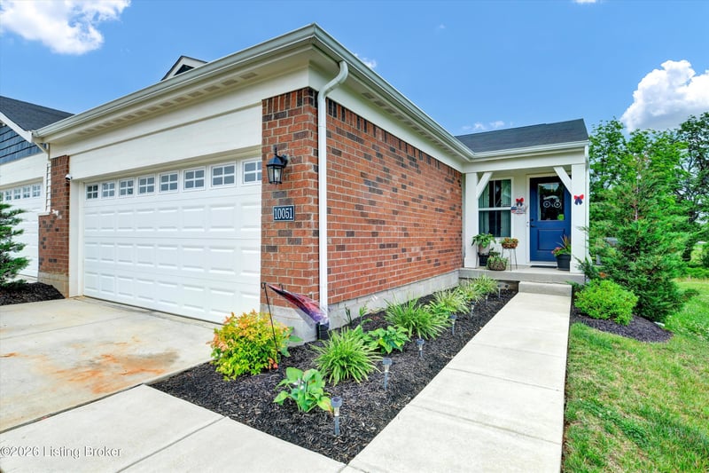 10051 Windcrest Farms Ln, Louisville, KY 40291