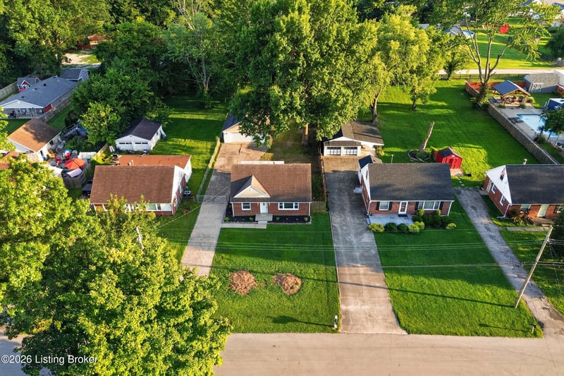 1006 Meadow Hill Rd, Louisville, KY 40219