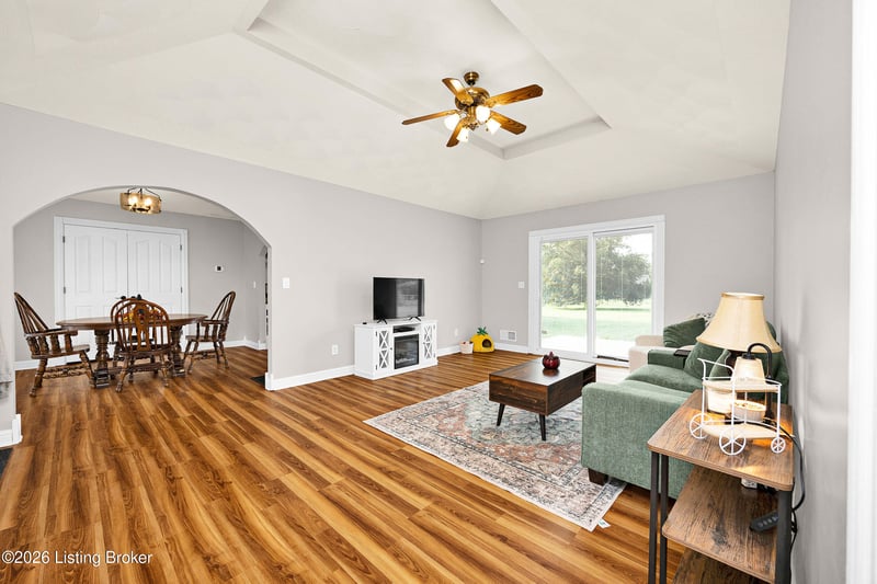 1007 Bryan Dr, Bardstown, KY 40004