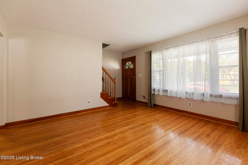 1010 W Whitney Ave, Louisville, KY 40215