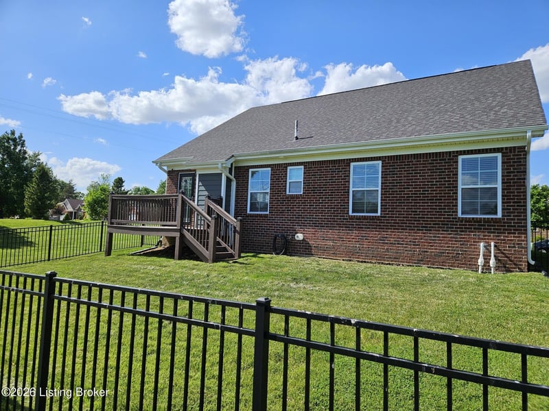 10104 Cedar Garden Dr, Louisville, KY 40291