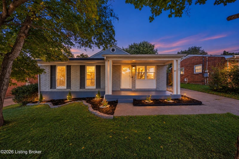 10107 Mcneely Lake Dr, Louisville, KY 40229