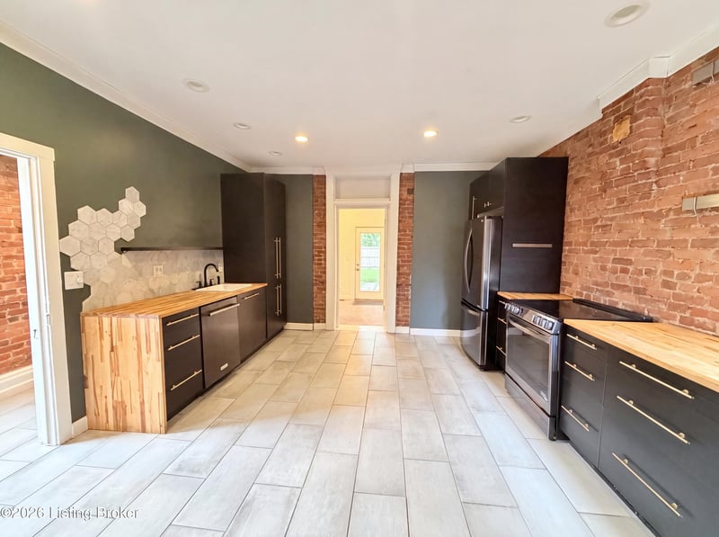 1011 Rogers St, Louisville, KY 40204