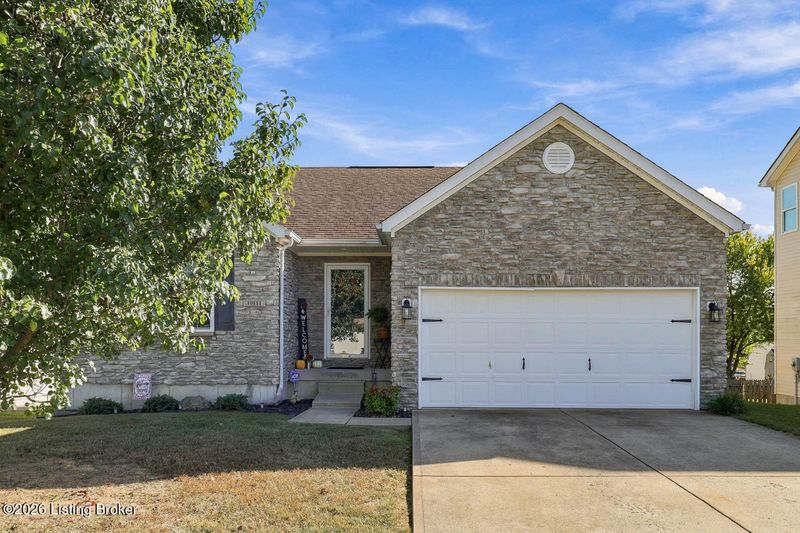 10111 Hornbeam Blvd, Louisville, KY 40228