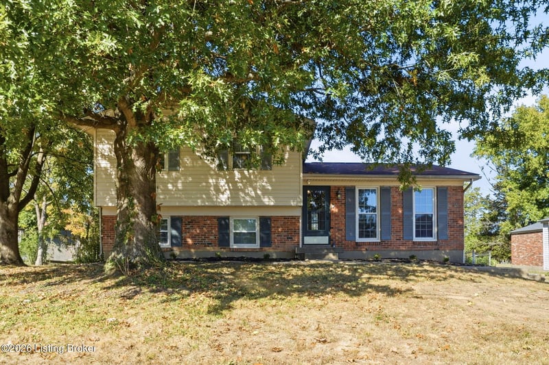 10111 Westwego Pl, Louisville, KY 40299
