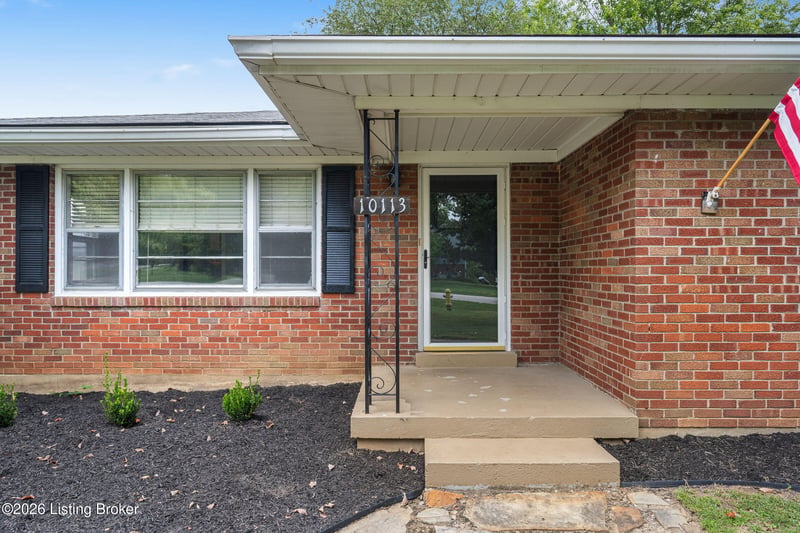 10113 Mary Dell Ln, Louisville, KY 40299