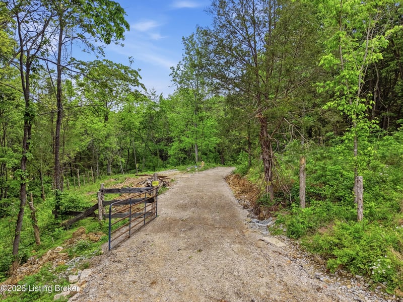 10118 Benson Pike, Bagdad, KY 40003