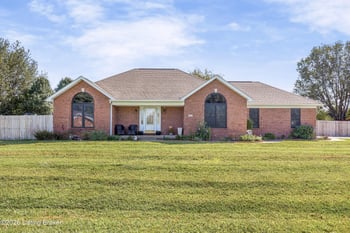 1012 E Milestone Ct, Bardstown, KY 40004