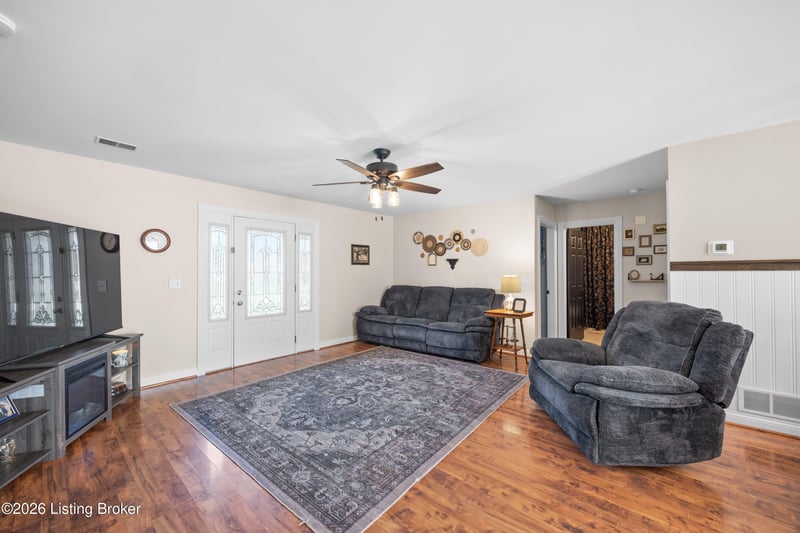 1012 E Milestone Ct, Bardstown, KY 40004