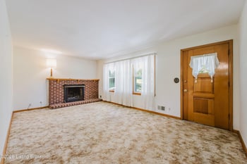 10122 Mary Dell Ln, Jeffersontown, KY 40299