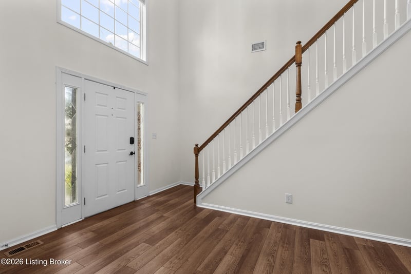 10123 Spring Gate Dr, Louisville, KY 40241