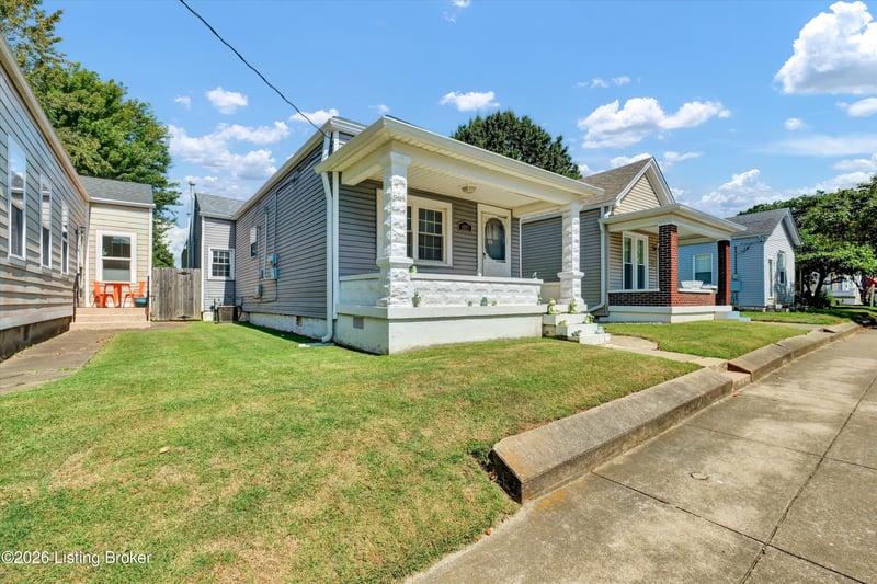 1015 E Burnett Ave, Louisville, KY 40217