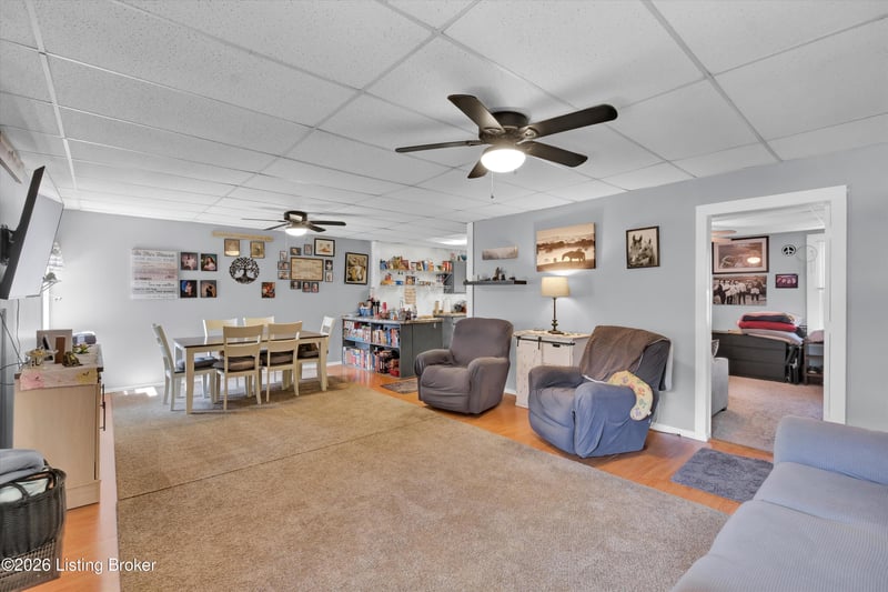 1015 E Burnett Ave, Louisville, KY 40217