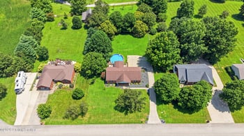 1015 Ethen Alan Dr, Bardstown, KY 40004