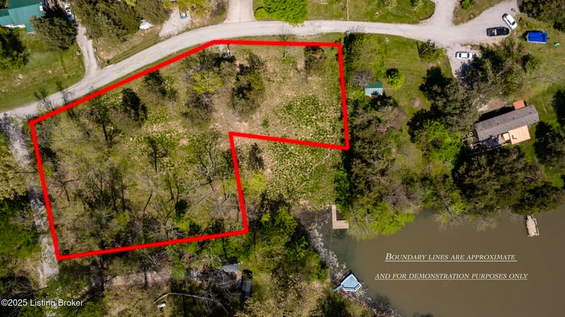 1016 Peninsula Dr, Lawrenceburg, KY 40342