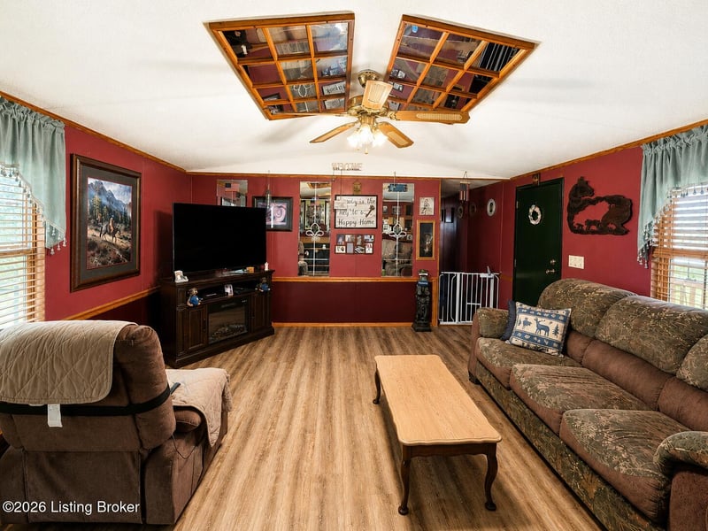 1017 Ambassador Shores Dr, Leitchfield, KY 42754