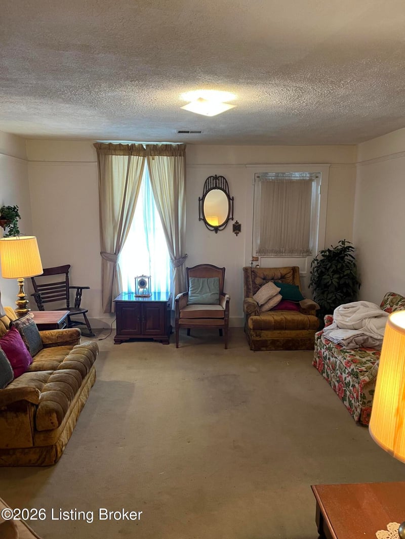 1017 Henry Clay St, Shelbyville, KY 40065