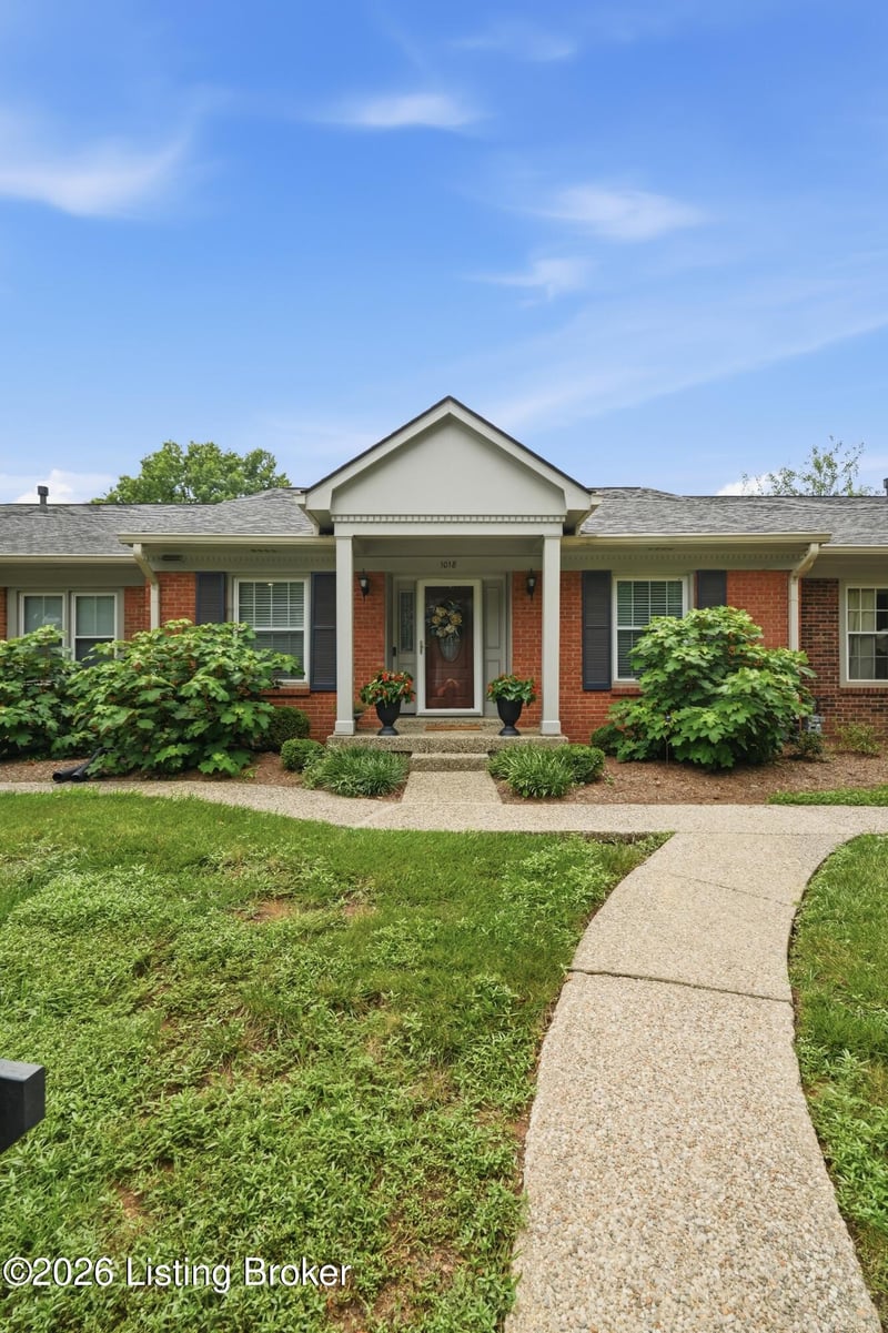 1018 Burning Springs Cir, Louisville, KY 40223