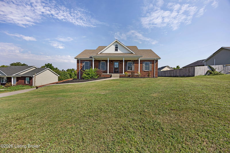 102 Comanche Ct, Bloomfield, KY 40008