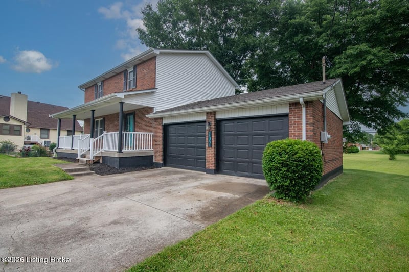 102 Kristen Ct, Radcliff, KY 40160