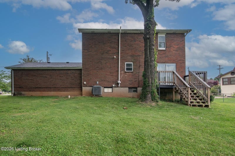 102 Kristen Ct, Radcliff, KY 40160