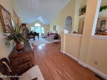 102 Lakeview Dr, Springfield, KY 40069