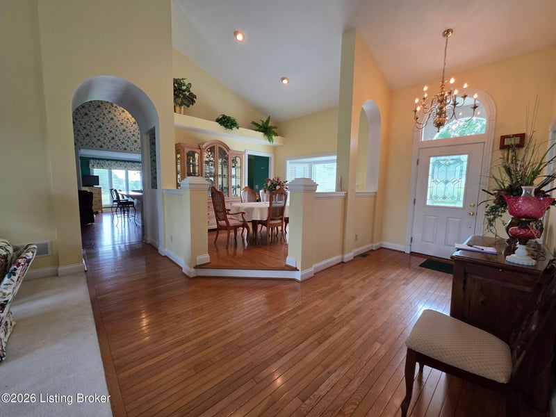 102 Lakeview Dr, Springfield, KY 40069