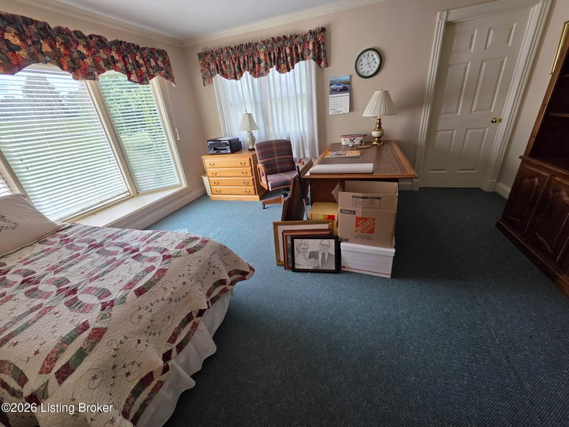 102 Lakeview Dr, Springfield, KY 40069