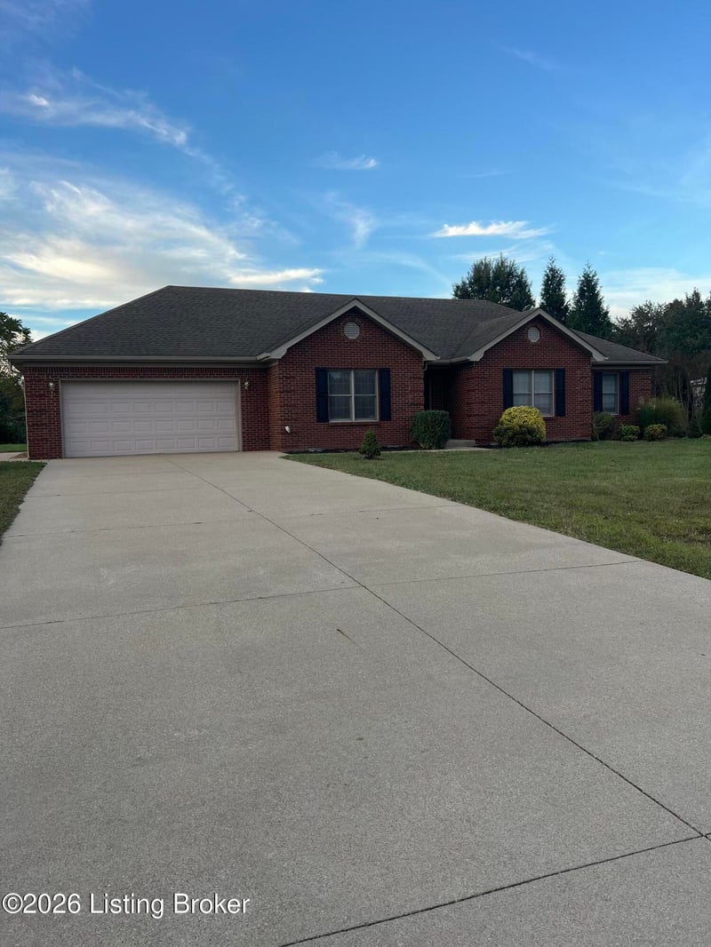 102 Sherman Oaks Dr, Coxs Creek, KY 40013