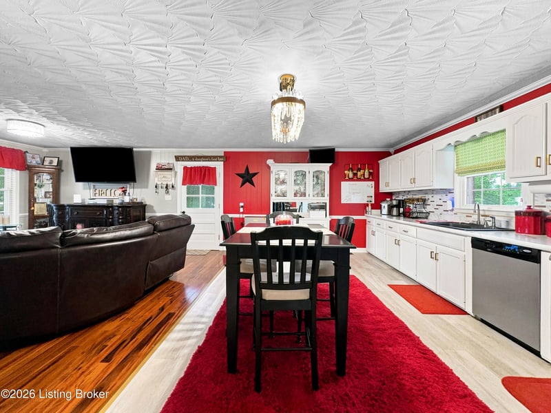 102 Walnut St, Raywick, KY 40060