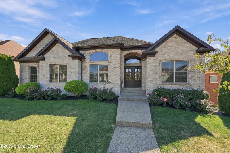 1020 Champions Cir, Simpsonville, KY 40067