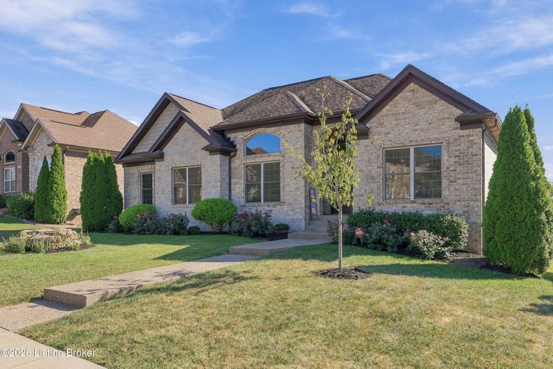 1020 Champions Cir, Simpsonville, KY 40067