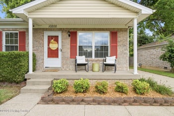 10200 Arbor Oak Dr, Louisville, KY 40229