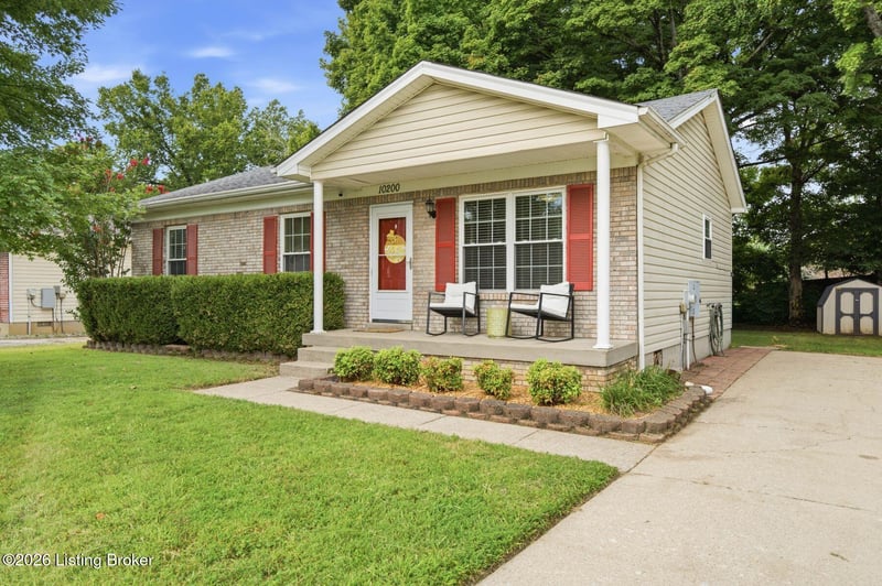 10200 Arbor Oak Dr, Louisville, KY 40229