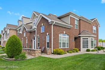 10201 Lark Meadow Dr, Louisville, KY 40291