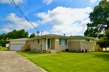 10201 W Manslick Rd, Fairdale, KY 40118