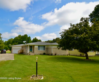10201 W Manslick Rd, Fairdale, KY 40118