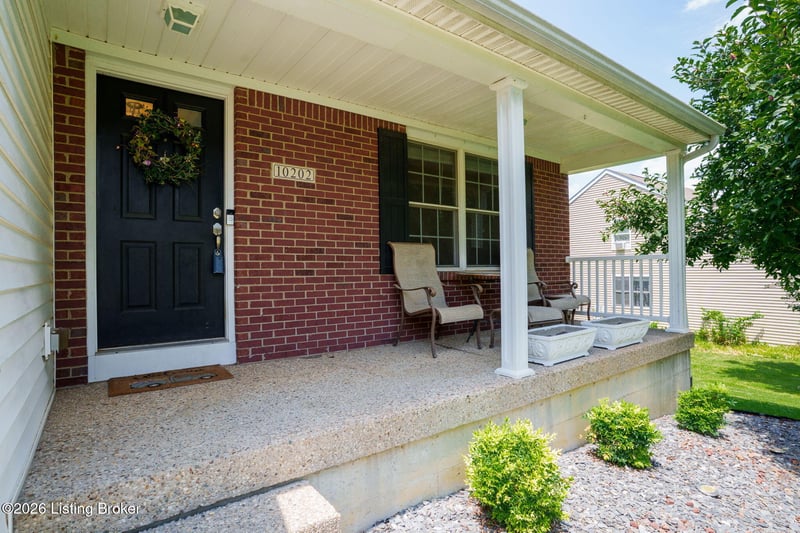10202 Mountain Laurel Ln, Louisville, KY 40228