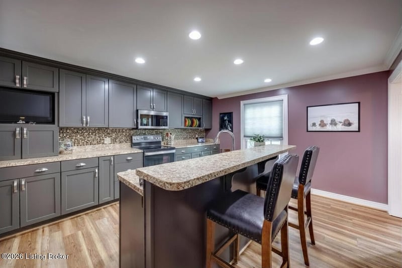 10206 Falling Tree Way, Louisville, KY 40223