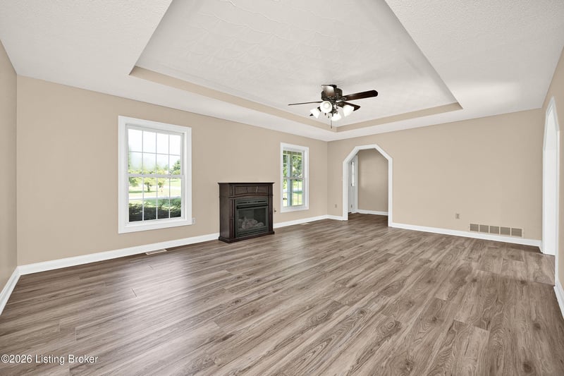 1021 Leigh Ter, Bardstown, KY 40004