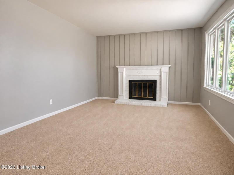 10220 Starlight Way, Louisville, KY 40272