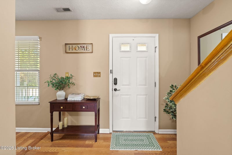 10227 Riverstone Cir, Louisville, KY 40229