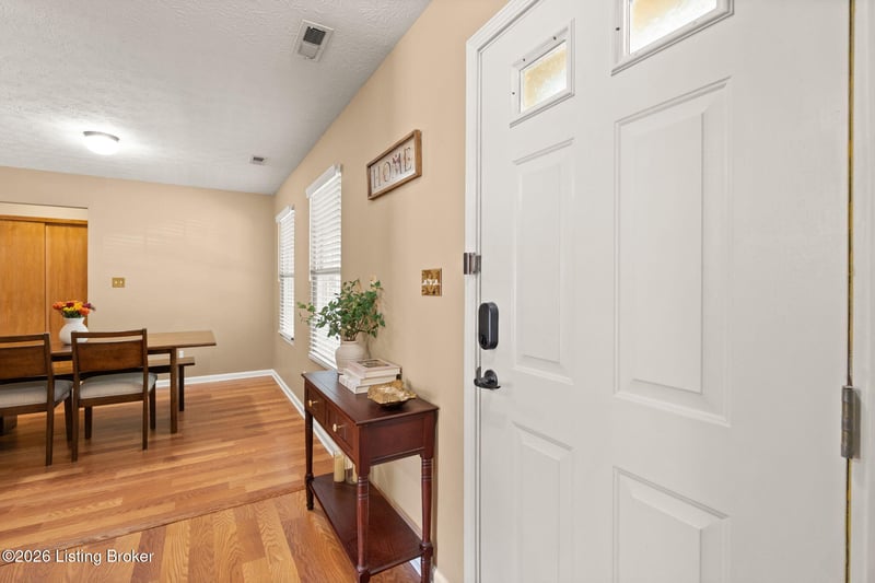 10227 Riverstone Cir, Louisville, KY 40229
