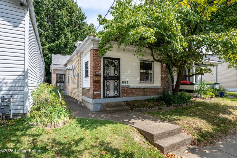 1023 E Burnett Ave, Louisville, KY 40217