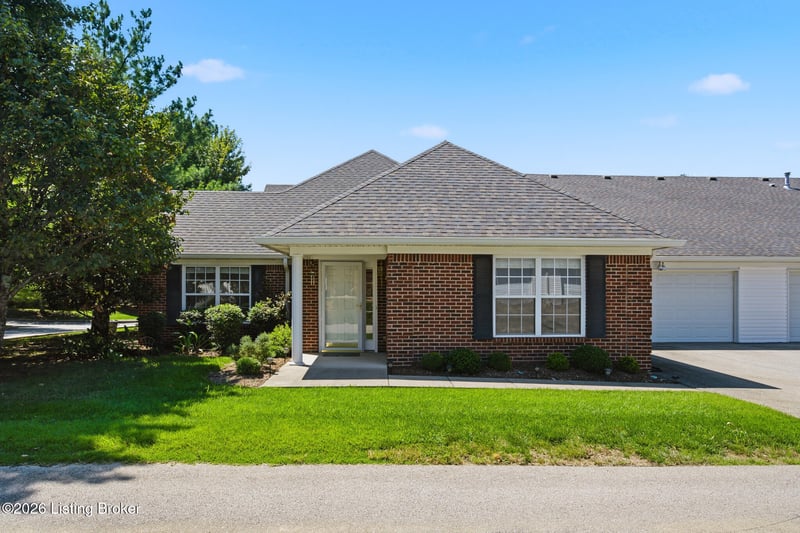 10231 Pine Glen Cir, Louisville, KY 40291