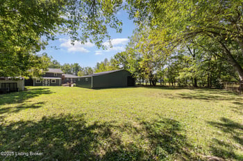 1024 W Hebron Ln, Shepherdsville, KY 40165