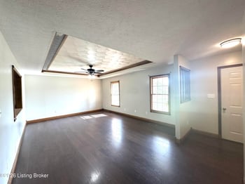 1028 Farmaway Dr, Bardstown, KY 40004